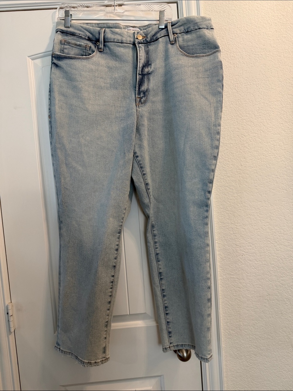 Good American Light Wash Women’s Jeans - Classic Straight Leg Sz 18